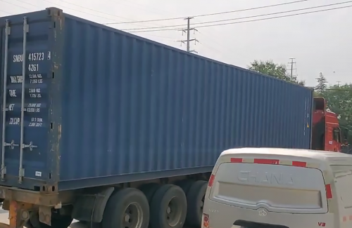 發(fā)往東南亞的柴油機專柜出發(fā)了！